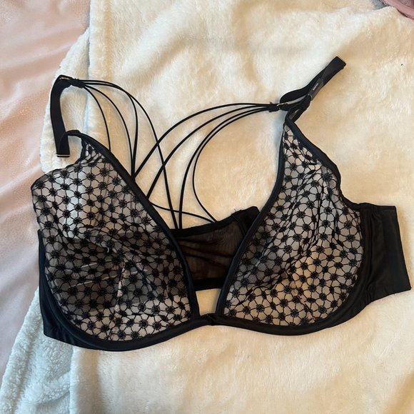 Victoria's Secret Very Sexy Starburst Plunge Bra black lace size 32DDD /32F nwot - Picture 11 of 15